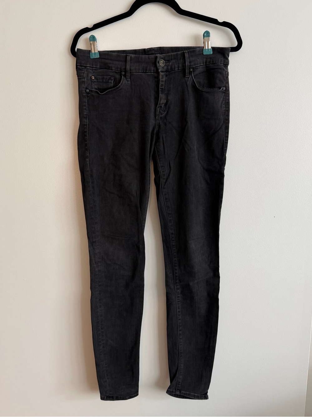 MOTHER Black Skinny Jeans Looker in Dashing and Dangerous
